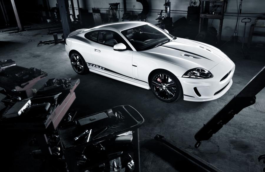  Jaguar XKR Black Pack 2010 года  (фото 21 из 23)